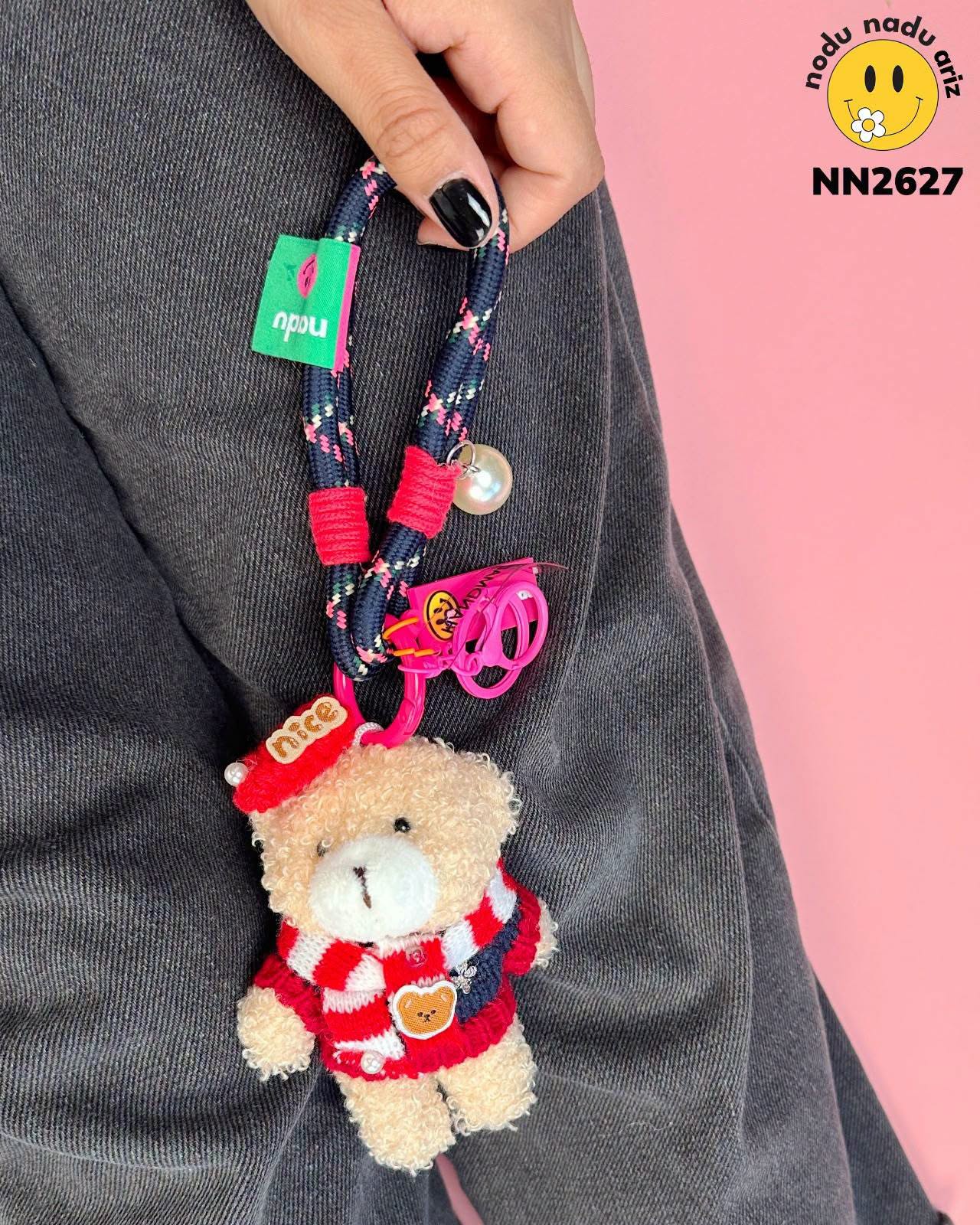 NN2627 Charms osito con bufanda de rayas