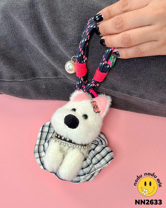 NN2633 Charms Perrita grande con collar