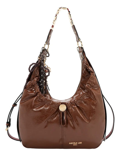 Bolsa Hobo Nicole Lee Acabado Brillante Y Llavero Fw25 Acabado De Los Herrajes Níquel